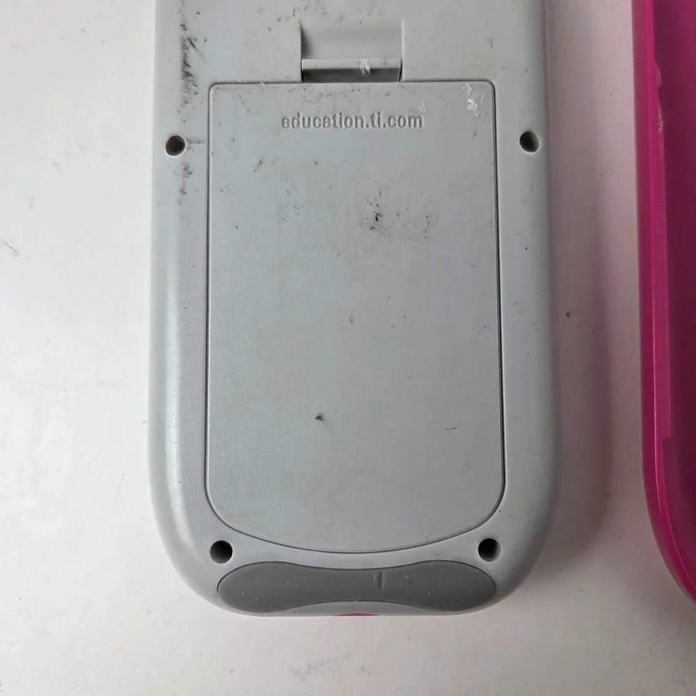 TI-84 Plus Silver Edition Pink Graphing Calculator with Cover TESTED &‎ WORKS